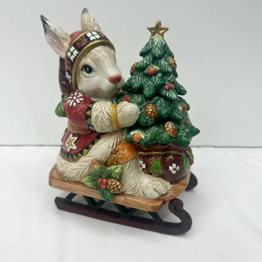 Fitz and Floyd Christmas Lodge Rabbit On A Sleigh With Tree Cookie jar W / Box‎